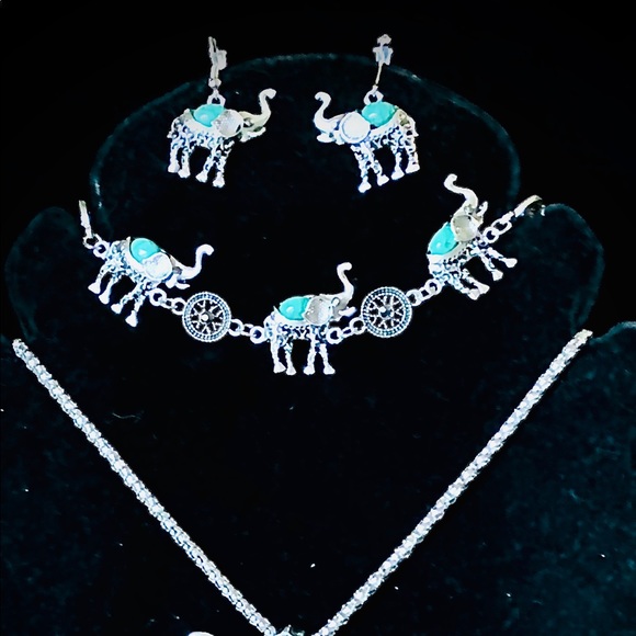 Gorgeous Elephant Necklace, bracelet &!earrings!! - Picture 5 of 6
